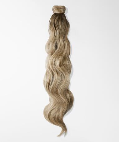 Fibre Clip-in Ponytail Beach Wave, Vegansk hår  B5.1/7.3 Brown Ash Blonde Balayage 40 cm
