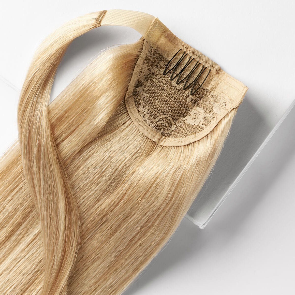Clip-in Ponytail Made of real hair M7.5/10.8 Scandinavian Blonde Mix 40 cm
